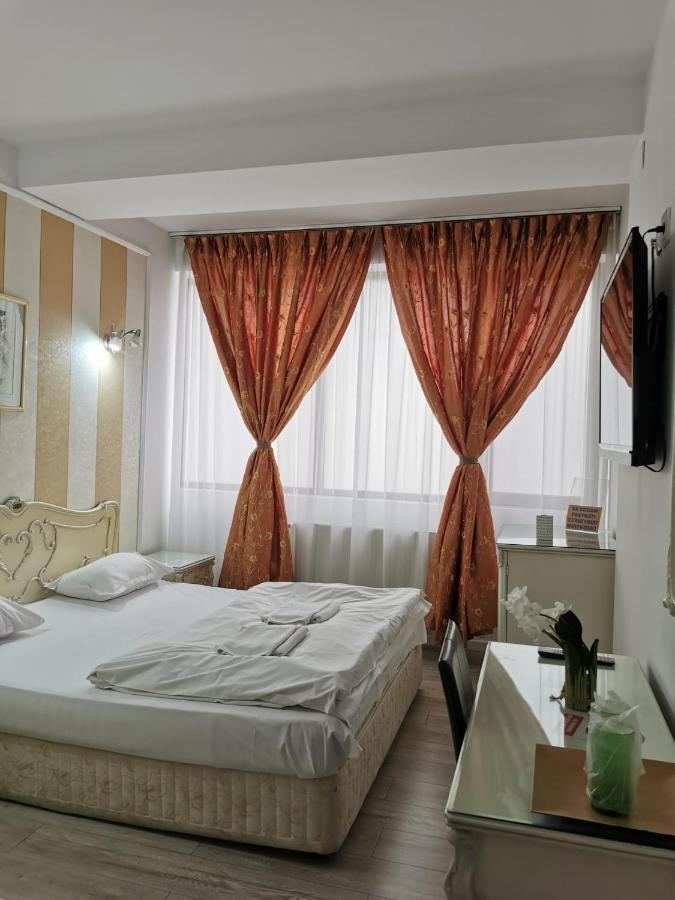 Hotel Nevis Fundeni Bucarest Esterno foto